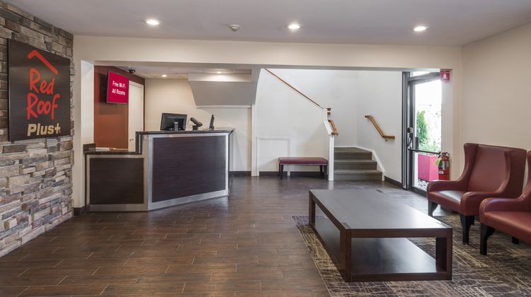 Red Roof PLUS+ Poughkeepsie Lobby