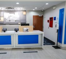 Holiday Inn Express Hillsboro I-35 Lobby