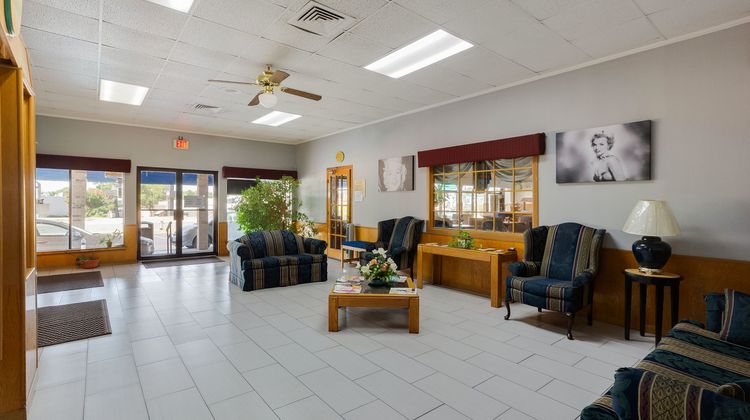 OYO Hotel Tyler Lindale Lobby