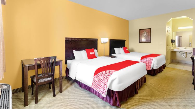OYO Hotel Valley View TX U.S. 77 Room
