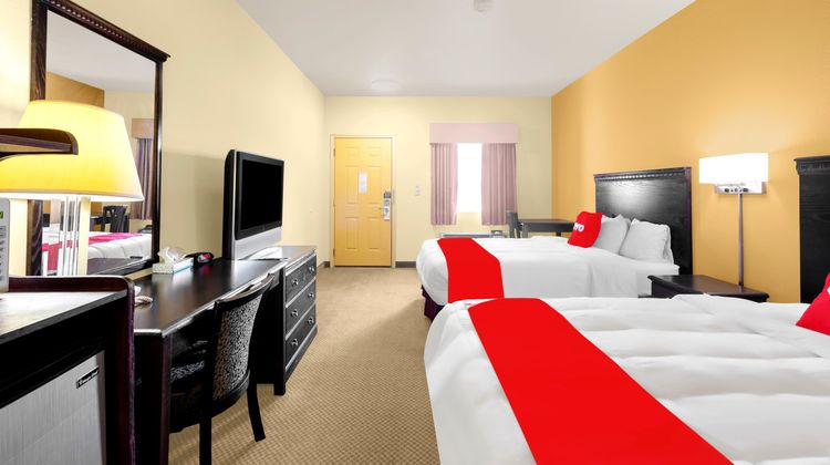 OYO Hotel Valley View TX U.S. 77 Room