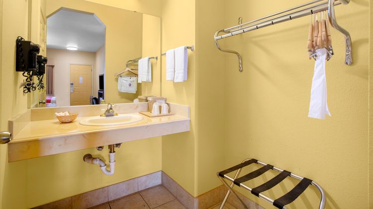 OYO Hotel Valley View TX U.S. 77 Room