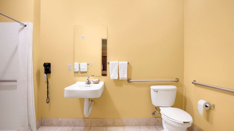 OYO Hotel Valley View TX U.S. 77 Room