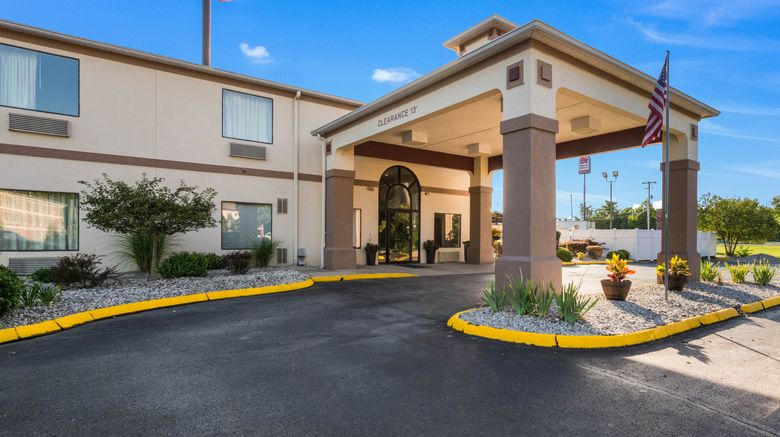 <b>Red Roof Inn Carrollton Exterior</b>. Images powered by <a href="https://www.leonardoworldwide.com/" title="Leonardo Worldwide" target="_blank">Leonardo</a>.
