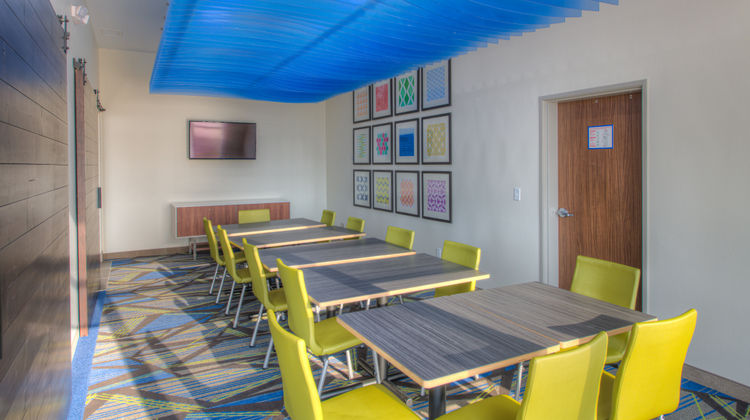 Holiday Inn Express & Suites Remington Meeting