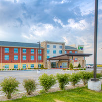 Holiday Inn Express & Suites Remington