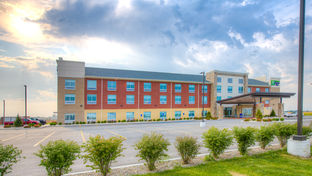 Holiday Inn Express & Suites Remington