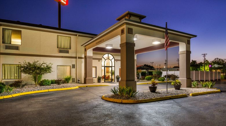 <b>Red Roof Inn Carrollton Exterior</b>. Images powered by <a href="https://www.leonardoworldwide.com/" title="Leonardo Worldwide" target="_blank">Leonardo</a>.
