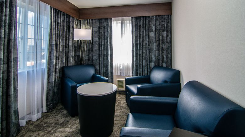 <b>Holiday Inn Express Downtown Suite</b>. Images powered by <a href="https://www.leonardoworldwide.com/" title="Leonardo Worldwide" target="_blank">Leonardo</a>.