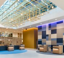 Holiday Inn Express North Riverside Lobby