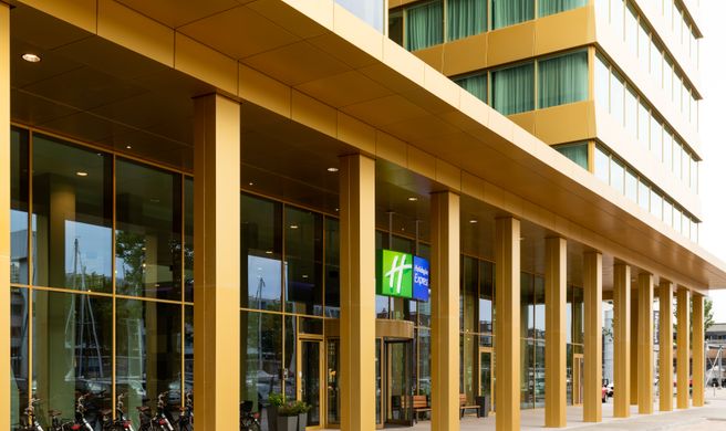 Holiday Inn Express North Riverside Exterior