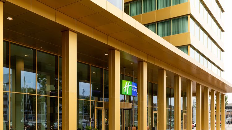 Holiday Inn Express North Riverside Exterior