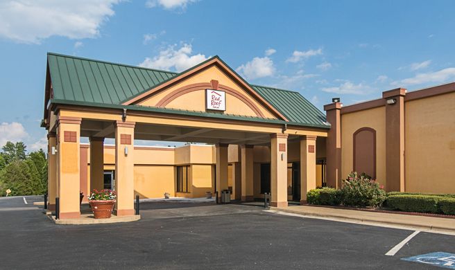 Red Roof Inn Forsyth Exterior