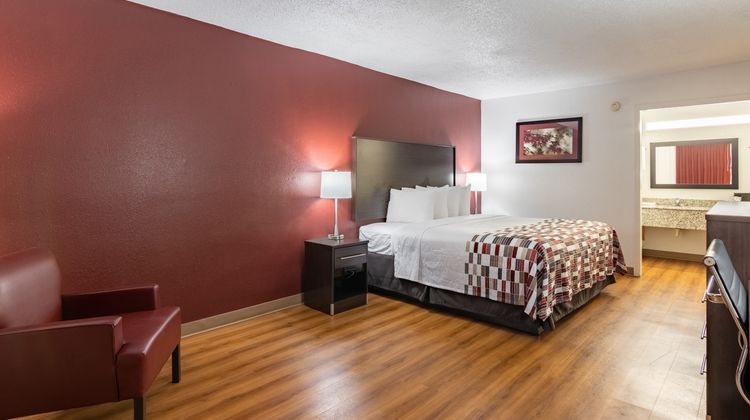 Red Roof Inn Forsyth Room