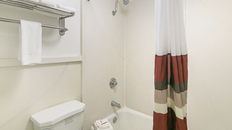 <b>Red Roof Inn Forsyth Room</b>. Images powered by <a href="https://www.leonardoworldwide.com/" title="Leonardo Worldwide" target="_blank">Leonardo</a>.
