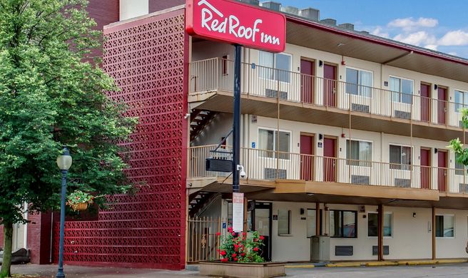 Red Roof Inn York Downtown Exterior
