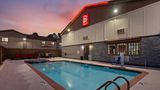 Red Roof PLUS+ Huntsville Pool