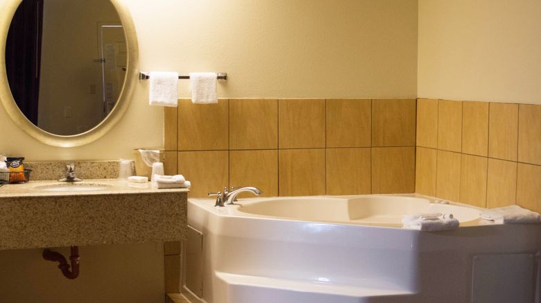 <b>Red Roof Inn Somerset, KY Room</b>. Images powered by <a href="https://www.leonardoworldwide.com/" title="Leonardo Worldwide" target="_blank">Leonardo</a>.