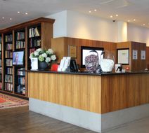 Bastion Hotel Vlaardingen Lobby