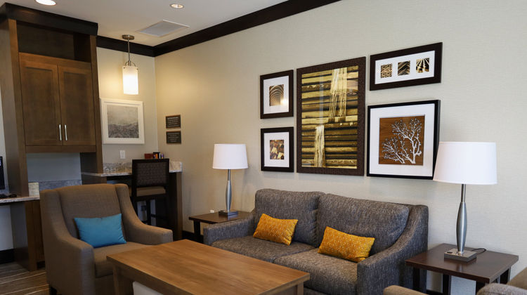Staybridge Suites Waterloo-St Jacobs Lobby
