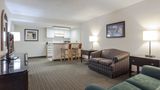 Red Roof Inn & Suites DeKalb Suite