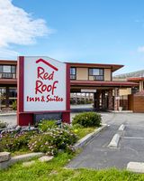 Red Roof Inn & Suites Monterey