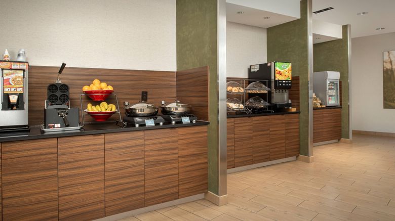 <b>Fairfield Inn & Suites BWI Airport Restaurant</b>. Images powered by <a href="https://leonardo.com/" title="Leonardo Worldwide" target="_blank">Leonardo</a>.