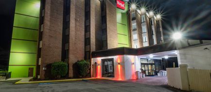Red Roof Inn & Suites Macon Exterior