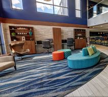Holiday Inn & Suites Syracuse Airport Exterior