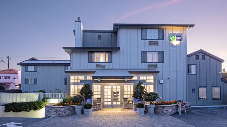 Holiday Inn Express Exterior