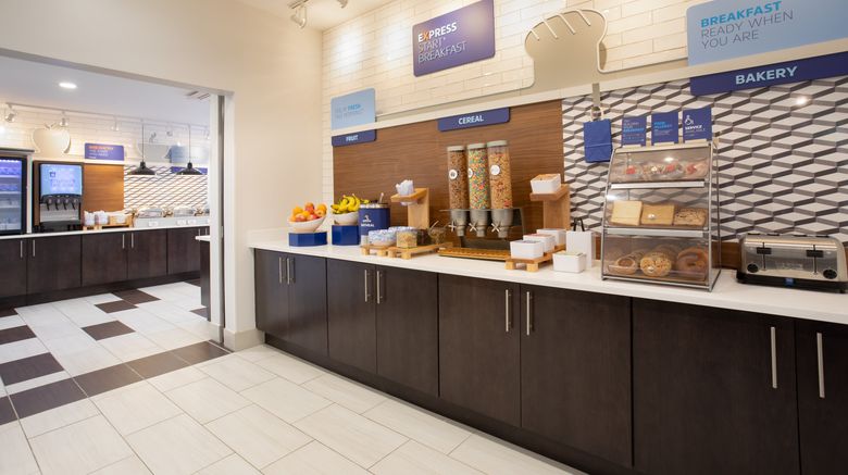 <b>Holiday Inn Express Restaurant</b>. Images powered by <a href="https://www.leonardoworldwide.com/" title="Leonardo Worldwide" target="_blank">Leonardo</a>.