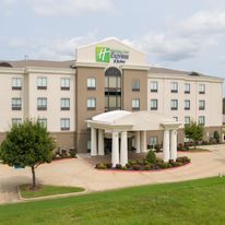 Holiday Inn Express & Suites Van Buren