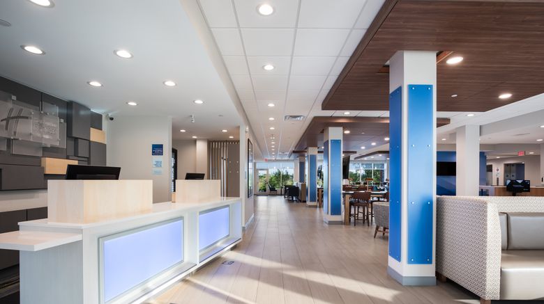 <b>Holiday Inn Express/Stes Hoffman Estates Lobby</b>. Images powered by <a href="https://www.leonardoworldwide.com/" title="Leonardo Worldwide" target="_blank">Leonardo</a>.