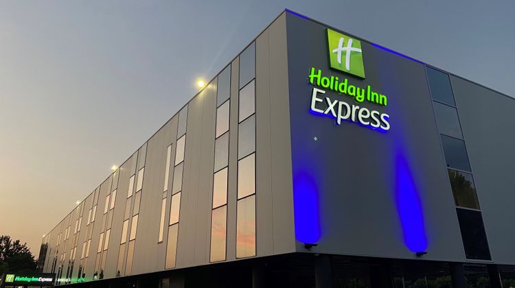 Holiday Inn Express Arcachon-La Teste Exterior