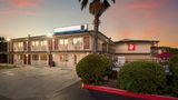 Red Roof Inn San Antonio E - Frost Bank Exterior