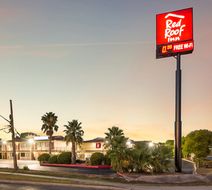 Red Roof Inn San Antonio E - Frost Bank Exterior