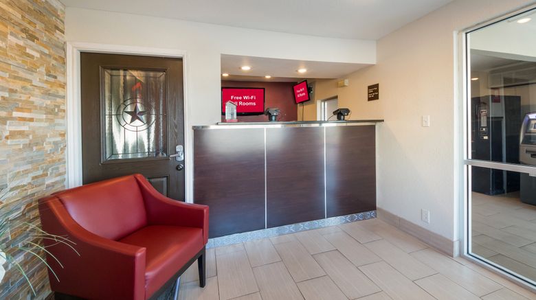 <b>Red Roof Inn San Antonio E - Frost Bank Lobby</b>. Images powered by <a href="https://www.leonardoworldwide.com/" title="Leonardo Worldwide" target="_blank">Leonardo</a>.