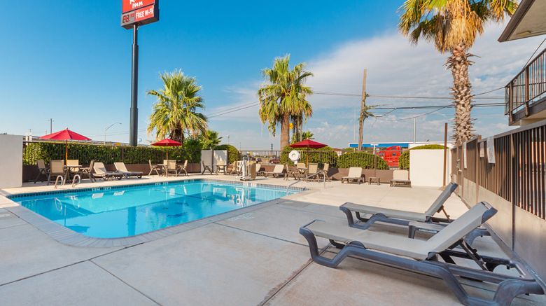 <b>Red Roof Inn San Antonio E - Frost Bank Pool</b>. Images powered by <a href="https://www.leonardoworldwide.com/" title="Leonardo Worldwide" target="_blank">Leonardo</a>.