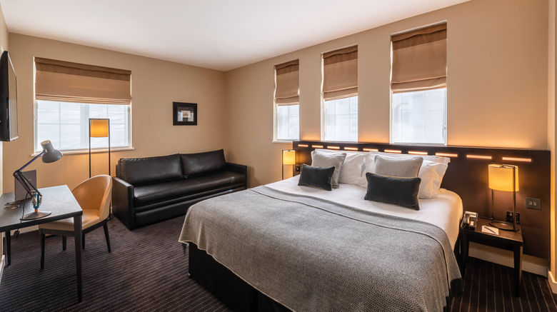 <b>The Resident Victoria Room</b>. Images powered by <a href="https://www.leonardoworldwide.com/" title="Leonardo Worldwide" target="_blank">Leonardo</a>.