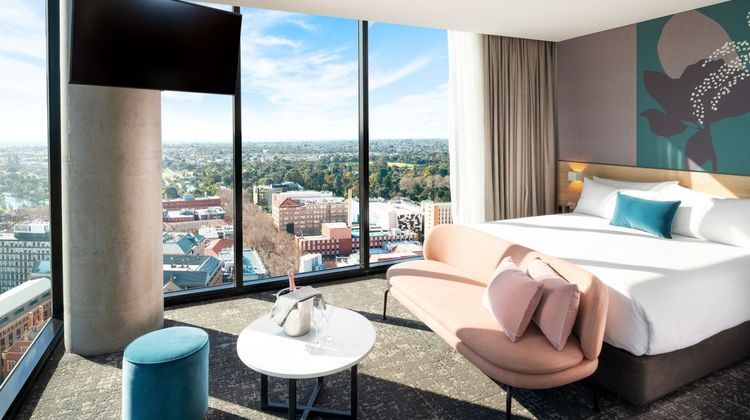 Crowne Plaza Adelaide Suite
