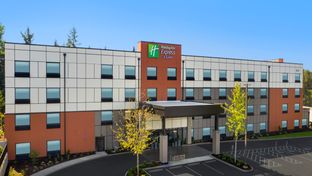 Holiday Inn Express Hotel & Suites