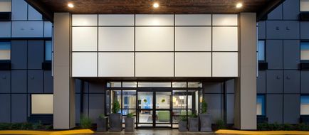 Holiday Inn Express Hotel & Suites Exterior