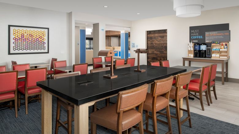 <b>Holiday Inn Express Hotel & Suites Lobby</b>. Images powered by <a href="https://www.leonardoworldwide.com/" title="Leonardo Worldwide" target="_blank">Leonardo</a>.