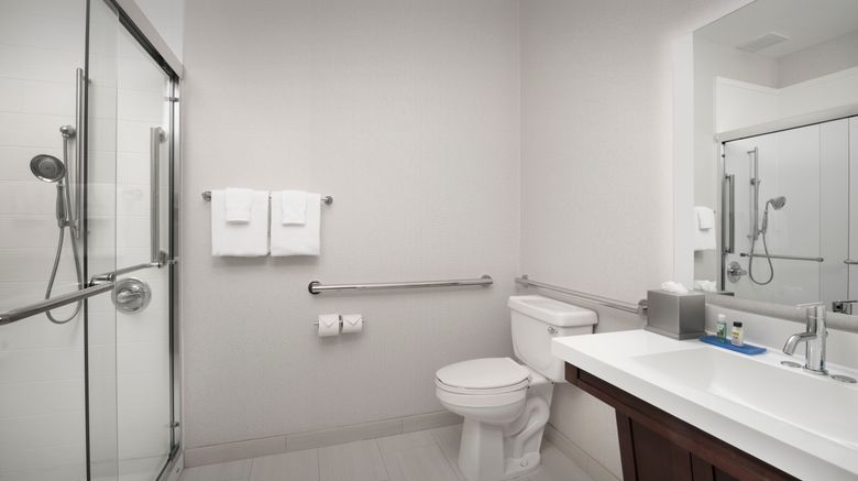 <b>Holiday Inn Express Hotel & Suites Room</b>. Images powered by <a href="https://www.leonardoworldwide.com/" title="Leonardo Worldwide" target="_blank">Leonardo</a>.