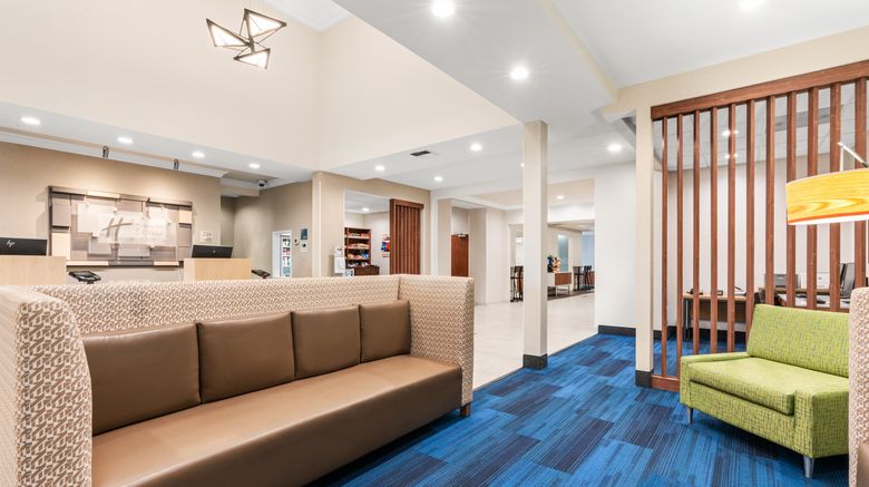 <b>Holiday Inn Express Hotel & Suites Lobby</b>. Images powered by <a href="https://www.leonardoworldwide.com/" title="Leonardo Worldwide" target="_blank">Leonardo</a>.