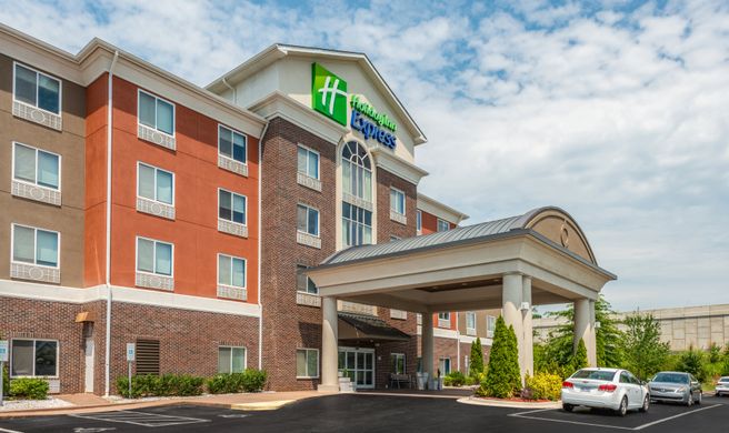 Holiday Inn Express Hotel & Suites Exterior
