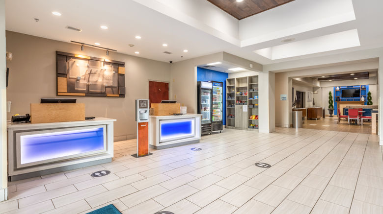 <b>Holiday Inn Express Hotel & Suites Lobby</b>. Images powered by <a href="https://www.leonardoworldwide.com/" title="Leonardo Worldwide" target="_blank">Leonardo</a>.