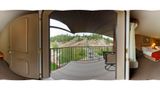 <b>Holiday Inn Express Hotel & Suites Suite</b>. Virtual Tours powered by <a href="https://www.leonardoworldwide.com/" title="Leonardo Worldwide" target="_blank">Leonardo</a>.