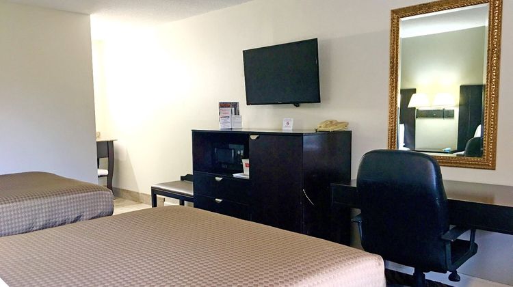 Red Carpet Inn & Suites Danville Room