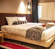 Highlander Hotel Room
